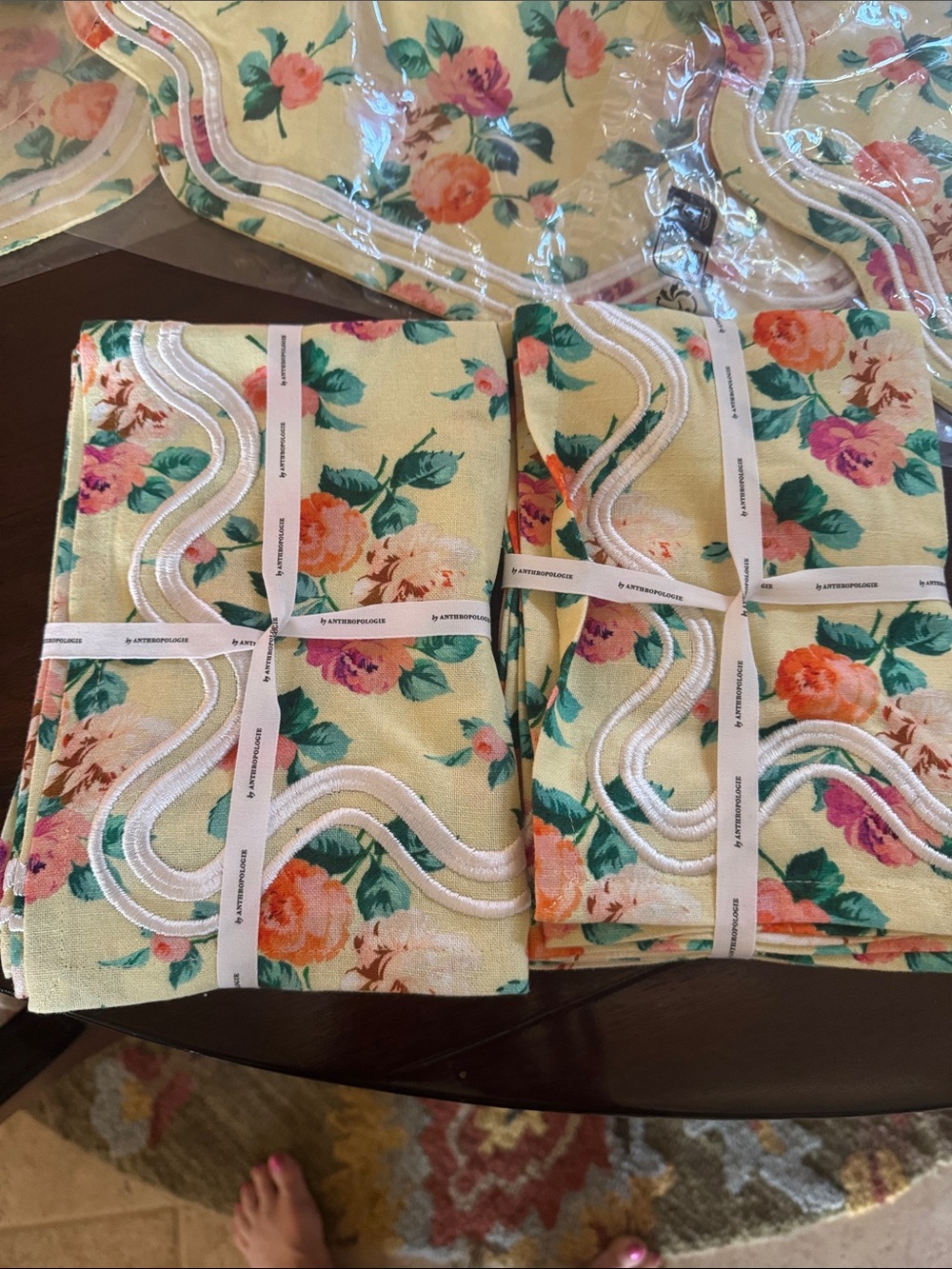 Anthropologie (4) Placemats & (4) Napkins - Picture 4 of 7